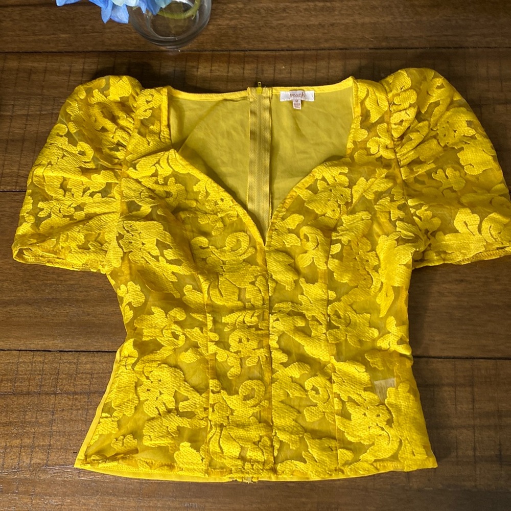 👚Good condition